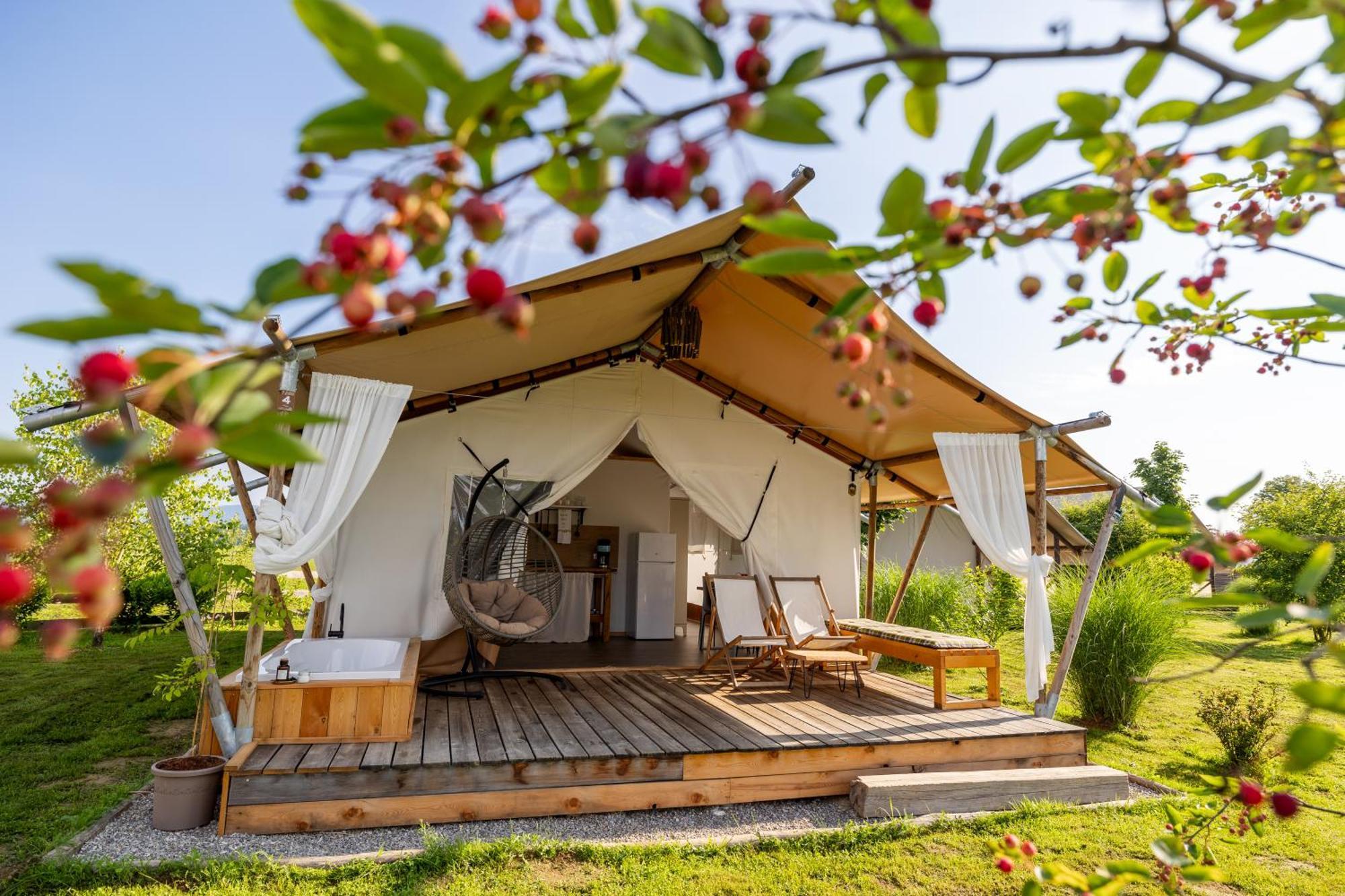 Glamping Kolpa Resort Gradac ภายนอก รูปภาพ