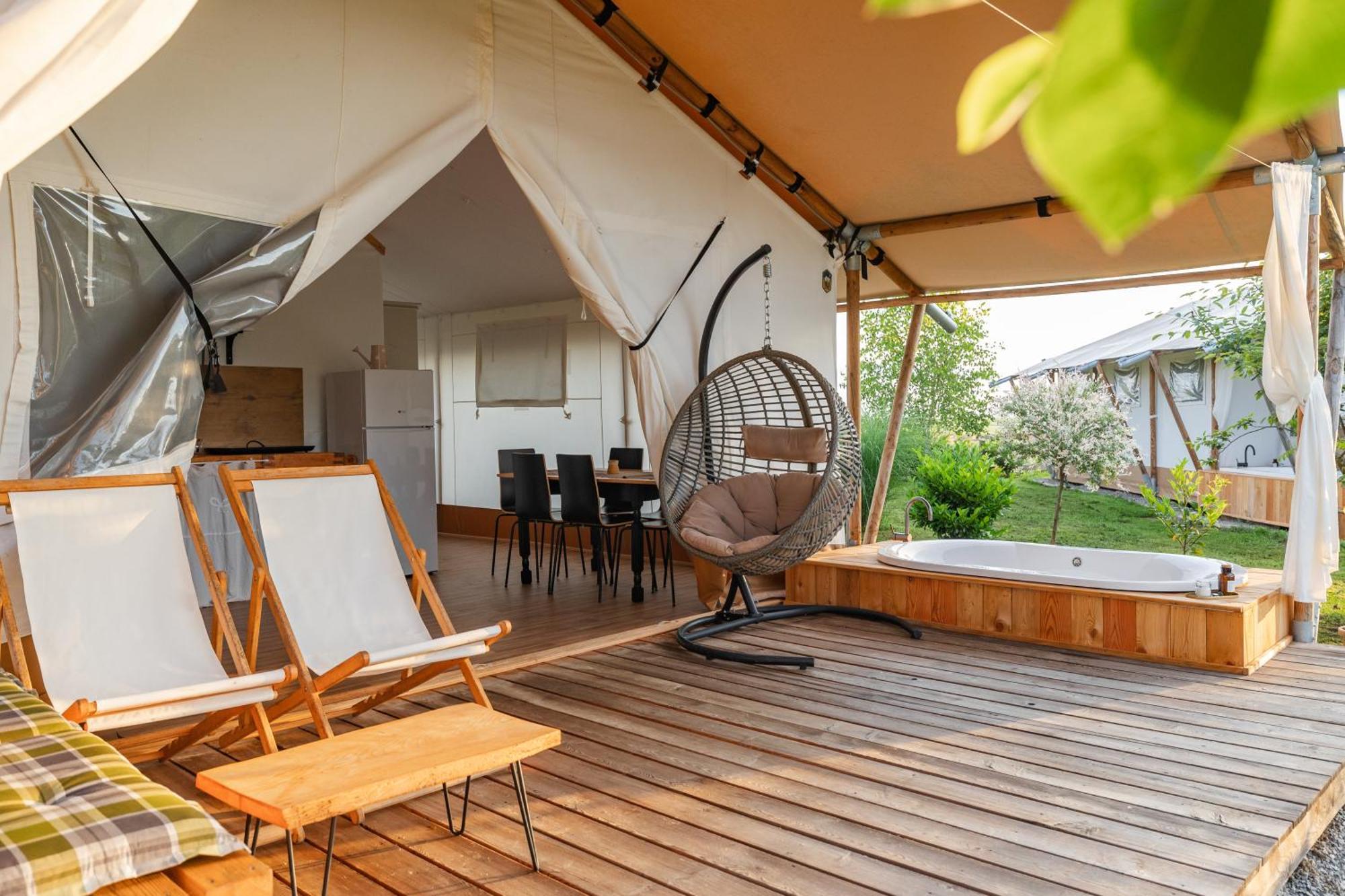 Glamping Kolpa Resort Gradac ภายนอก รูปภาพ