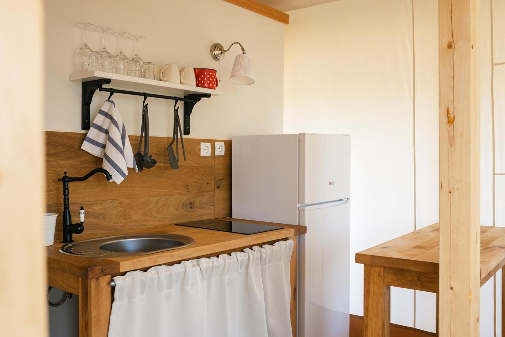 Glamping Kolpa Resort Gradac ภายนอก รูปภาพ