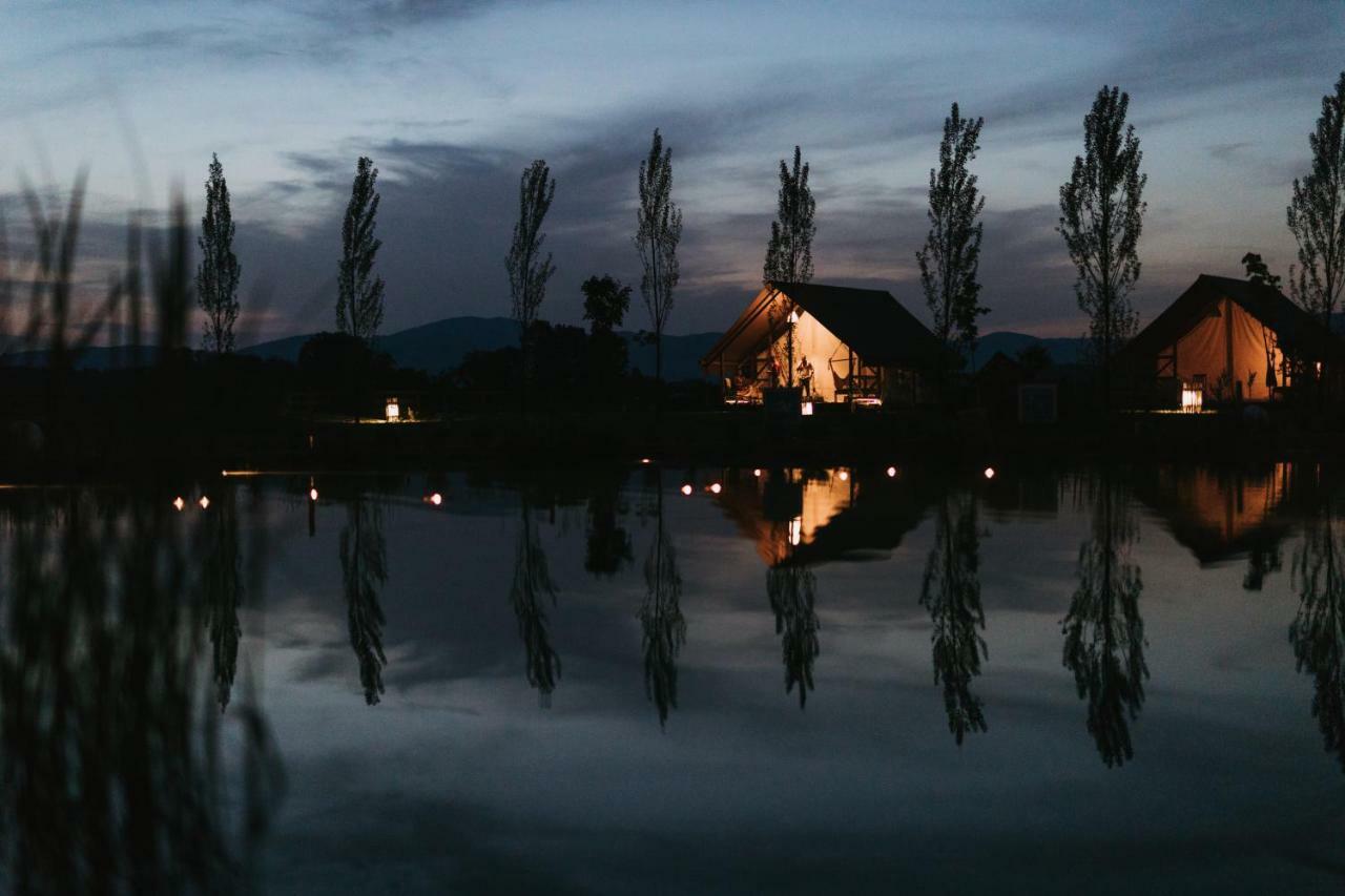 Glamping Kolpa Resort Gradac ภายนอก รูปภาพ